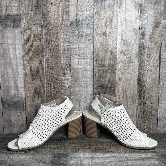 New Womens Sonoma Basset Hound White Faux Leather Woven Heeled Sandals Size 9.5 - Picture 5 of 8
